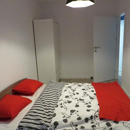 Poznan Black Red Apartment المظهر الخارجي الصورة