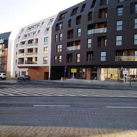 Poznan Black Red Apartment المظهر الخارجي الصورة