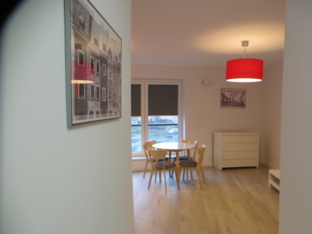 Poznan Black Red Apartment المظهر الخارجي الصورة