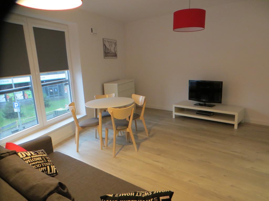 Poznan Black Red Apartment المظهر الخارجي الصورة